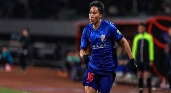 Vị trí hậu vệ phải của Shenh